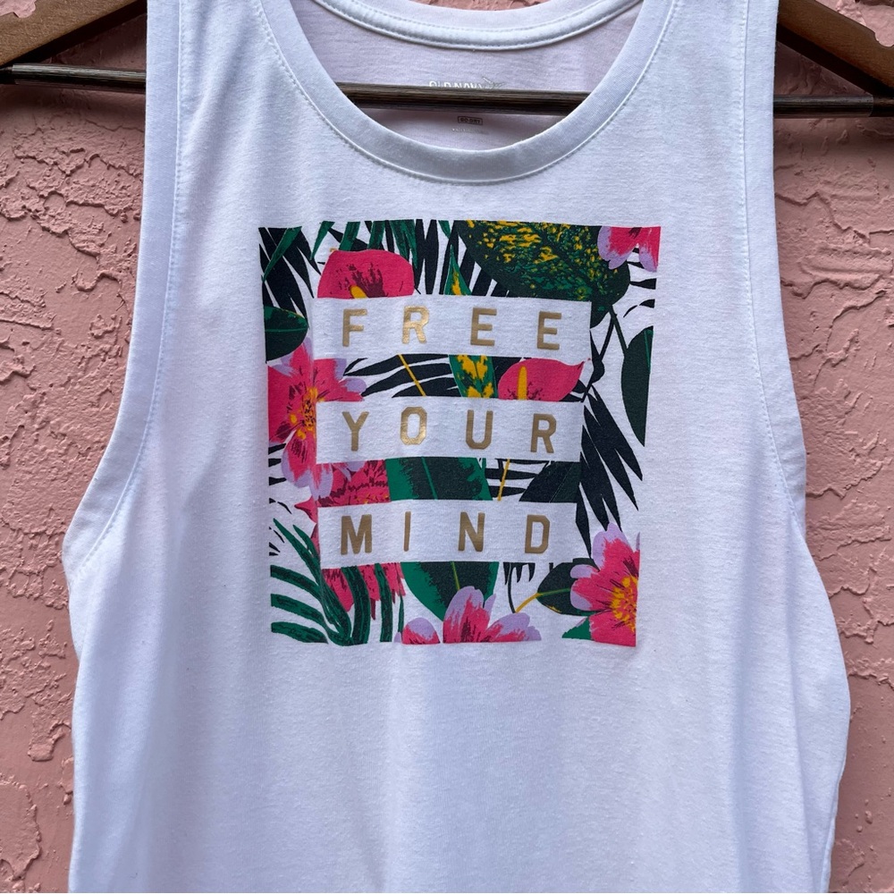 Old Navy Graphic Tank Top Work Out Exercise Free Your Mind Womens Size Small